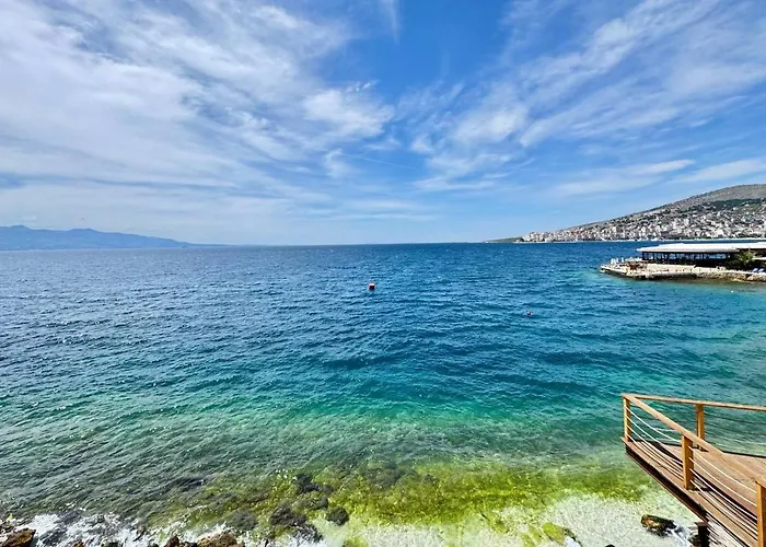 Good Vibes * Saranda